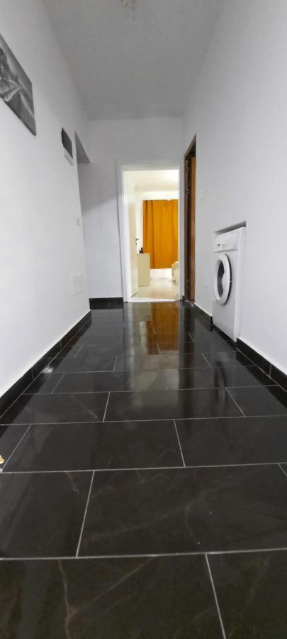 Apartament Clara Permet Appartamento Esterno foto