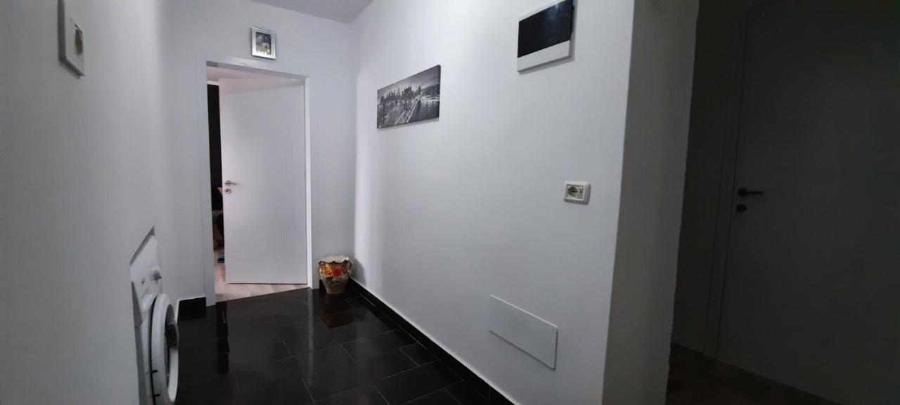 Apartament Clara Permet Appartamento Esterno foto