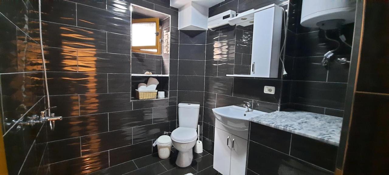 Apartament Clara Permet Appartamento Esterno foto